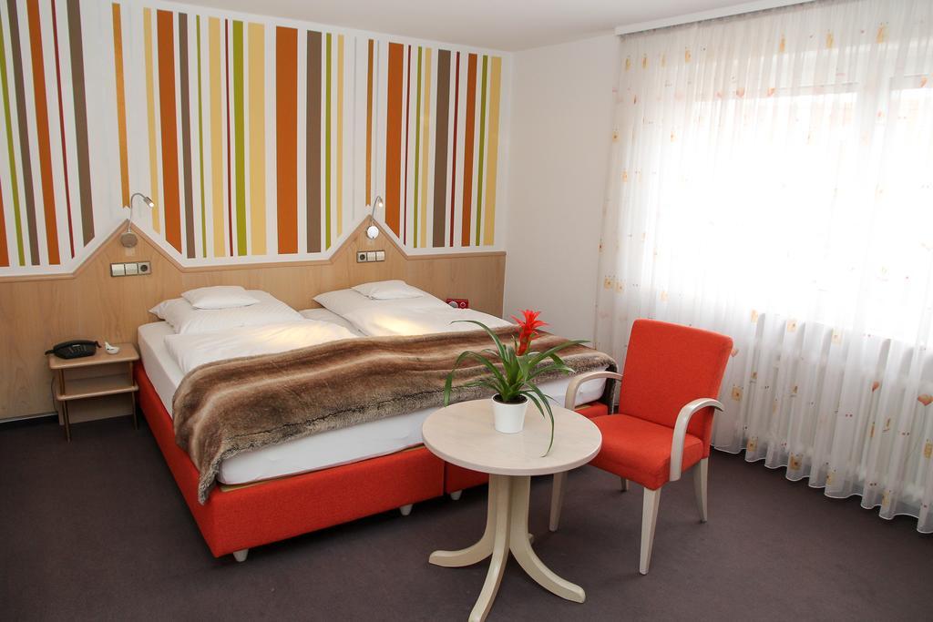Hotel Vetter Nuertingen Room photo